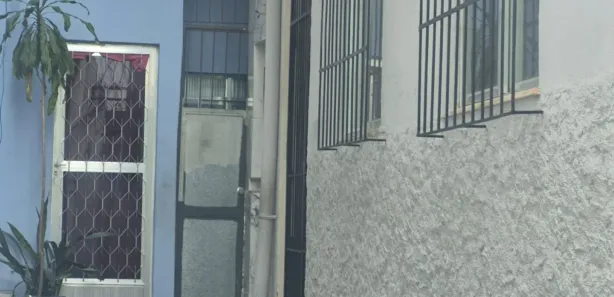 Casa com 2 Quartos para alugar, 65m² no Centro, Nilópolis