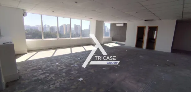 Conjunto Comercial / Sala para alugar, 140m² no Várzea de Baixo, São Paulo
