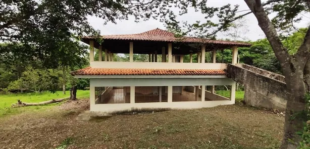Fazenda / Sítio / Chácara com 17 Quartos à venda, 11000m² no Vale das Pedrinhas, Guapimirim