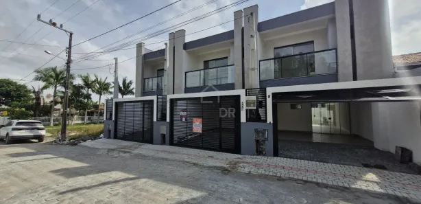 Sobrado com 3 Quartos à venda, 123m² no Itacolomi, Balneário Piçarras