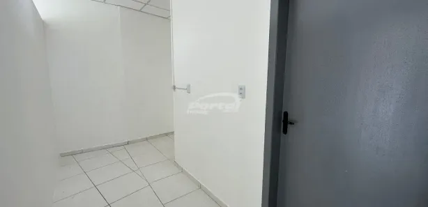 Conjunto Comercial / Sala para alugar, 75m² no Centro, Penha