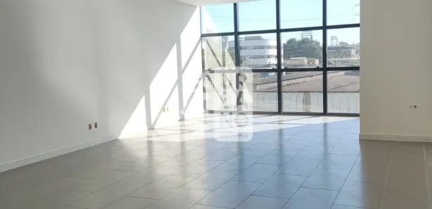 Conjunto Comercial / Sala para alugar, 56m² no Aterrado, Volta Redonda
