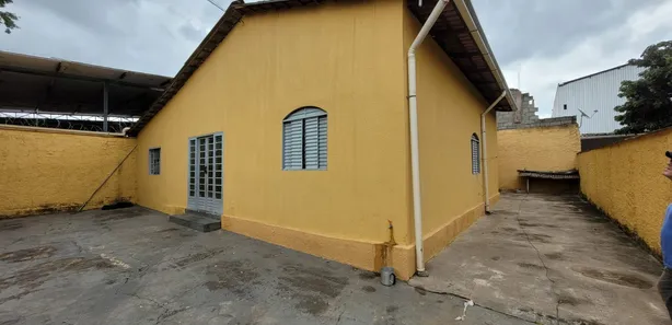 Prédio Inteiro com 4 Quartos à venda, 400m² no Jardim Bela Vista - Continuação, Aparecida de Goiânia