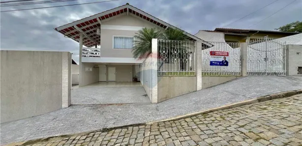 Casa com 3 Quartos à venda, 210m² no Badenfurt, Blumenau