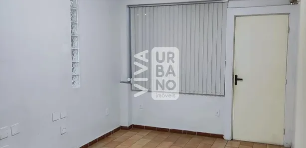 Conjunto Comercial / Sala para alugar, 240m² no Aterrado, Volta Redonda