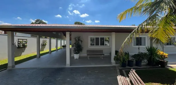 Fazenda / Sítio / Chácara com 4 Quartos à venda, 300m² no Condomínio Zuleika Jabour, Salto