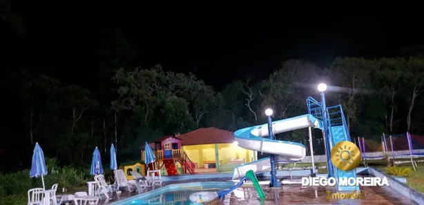 Fazenda / Sítio / Chácara com 4 Quartos à venda, 1000m² no , Nazaré Paulista