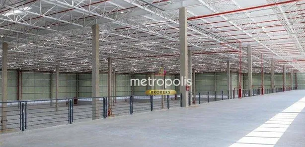 Galpão / Depósito / Armazém para alugar, 1959m² no Chácara São Joaquim, Itaquaquecetuba