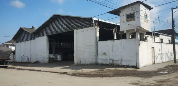 Galpão / Depósito / Armazém para alugar, 1109m² no Sítio Paecara (Vicente de Carvalho), Guarujá