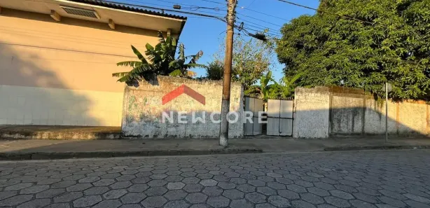 Terreno / Lote / Condomínio com 1 Quarto à venda, 417m² no Vila Caraguata, Cubatão