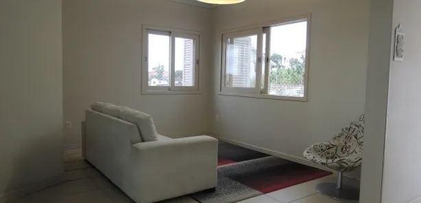 Casa com 4 Quartos para alugar, 336m² no Comerciário, Criciúma