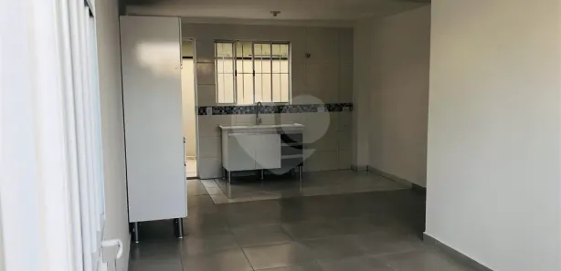 Casa de Vila com 2 Quartos à venda, 53m² no Jardim São Pedro, Mogi das Cruzes