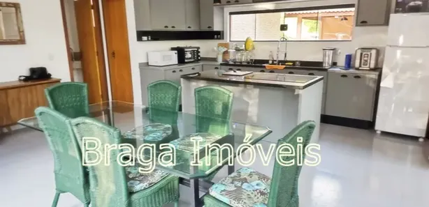Fazenda / Sítio / Chácara com 3 Quartos à venda, 200m² no Paruru, Ibiúna