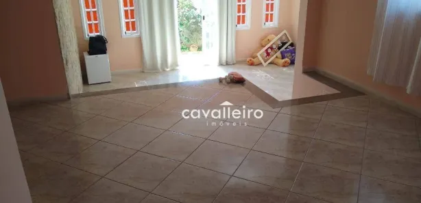 Casa com 4 Quartos para venda ou aluguel, 250m² no Flamengo, Maricá