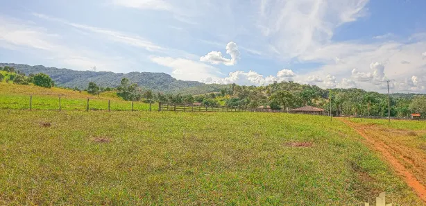 Fazenda / Sítio / Chácara com 1 Quarto à venda, 32m² no , Sanclerlândia