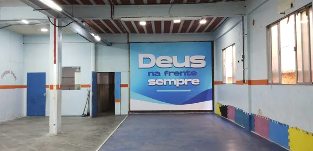 Prédio Inteiro para alugar, 1200m² no Vila Santa Cruz, Duque de Caxias