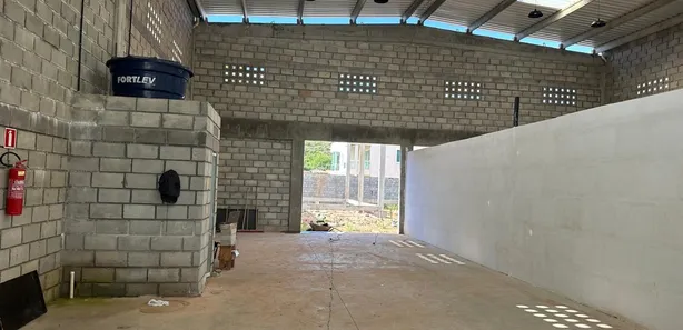 Galpão / Depósito / Armazém para alugar, 100m² no Arembepe (Abrantes), Camaçari