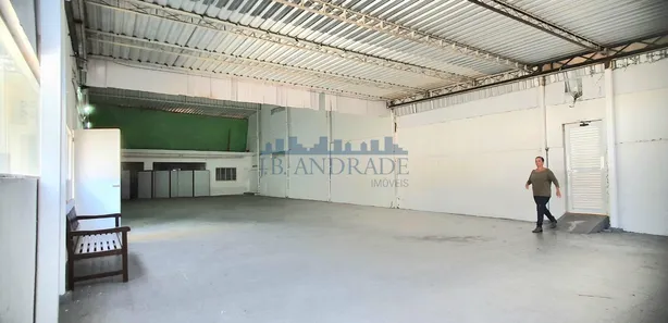 Galpão / Depósito / Armazém à venda, 400m² no Barra da Tijuca, Rio de Janeiro