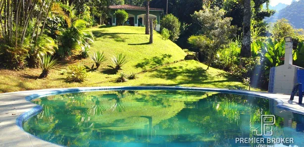 Fazenda / Sítio / Chácara com 7 Quartos à venda, 400m² no Corujas, Guapimirim