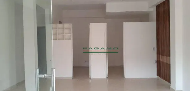Conjunto Comercial / Sala para alugar, 40m² no , Cravinhos