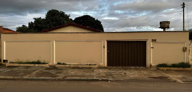 Casa com 3 Quartos à venda, 230m² no Setor Sul, Trindade