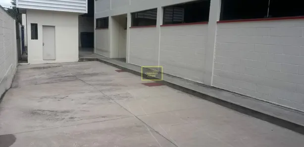 Galpão / Depósito / Armazém para venda ou aluguel, 2847m² no Jardim Triângulo, Taboão da Serra