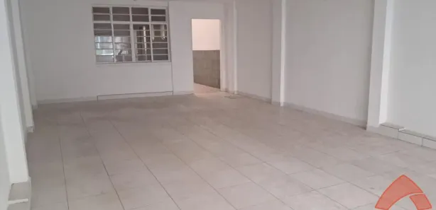Casa Comercial com 2 Quartos para alugar, 90m² no Parque Santos Dumont, Taboão da Serra