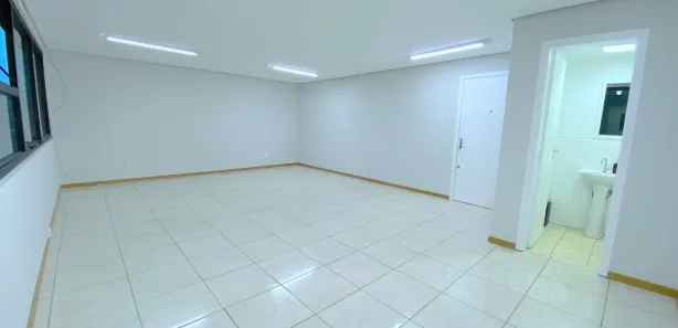 Conjunto Comercial / Sala à venda, 42m² no Centro, Canoas