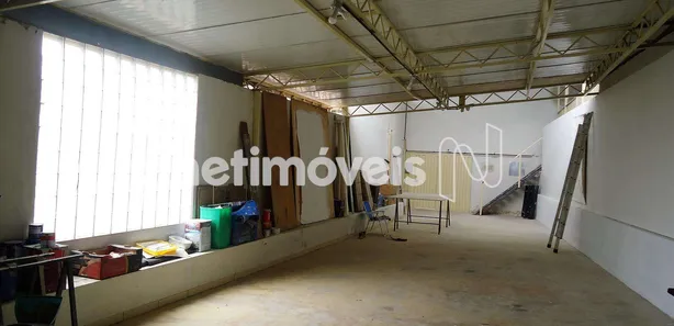 Galpão / Depósito / Armazém à venda, 710m² no Cachoeirinha, Belo Horizonte