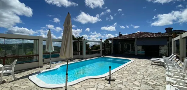Fazenda / Sítio / Chácara com 5 Quartos à venda, 680m² no Alpes Suiços, Gravatá