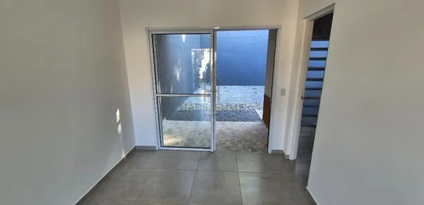 Casa de Condomínio com 2 Quartos para alugar, 61m² no Taboleiro Verde, Cotia