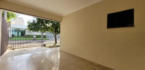 Casa com 2 Quartos para alugar, 75m² no Jardim Brasil, Maringá