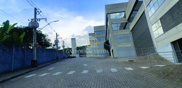 Galpão / Depósito / Armazém para alugar, 1653m² no Industrial Anhangüera, Osasco