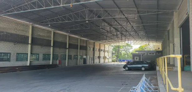 Galpão / Depósito / Armazém para alugar, 1000m² no Triângulo, Pindamonhangaba