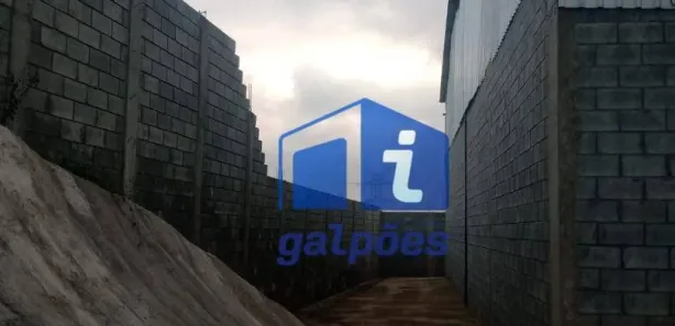 Galpão / Depósito / Armazém para alugar, 300m² no Veraneio Maracanã, Itaquaquecetuba