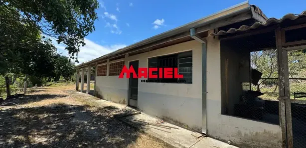 Fazenda / Sítio / Chácara com 3 Quartos à venda, 237m² no Chácara Marambaia, Caçapava
