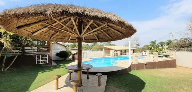 Fazenda / Sítio / Chácara com 4 Quartos à venda, 220m² no Estância Lago Azul (Ártemis), Piracicaba