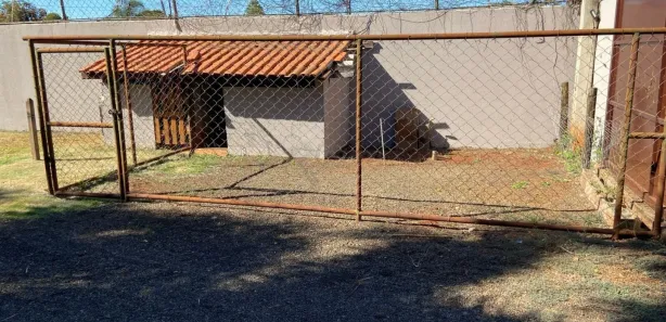 Fazenda / Sítio / Chácara com 2 Quartos para venda ou aluguel, 235m² no Jardim Senador Vergueiro, Limeira