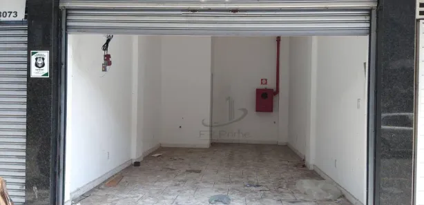 Loja / Salão / Ponto Comercial à venda, 30m² no Aterrado, Volta Redonda