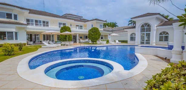 Casa de Condomínio com 7 Quartos à venda, 1100m² no Jardim Acapulco, Guarujá