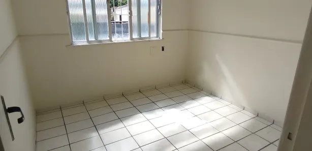 Apartamento com 2 Quartos para alugar, 60m² no BNH, Mesquita