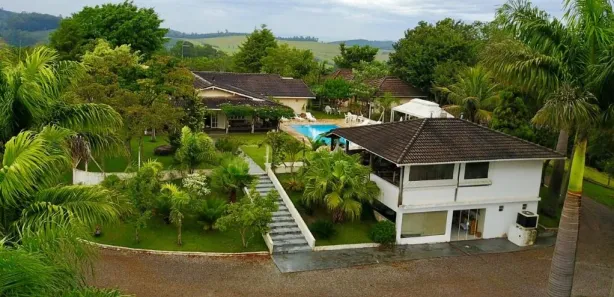 Fazenda / Sítio / Chácara com 5 Quartos para alugar, 8000m² no , Morungaba