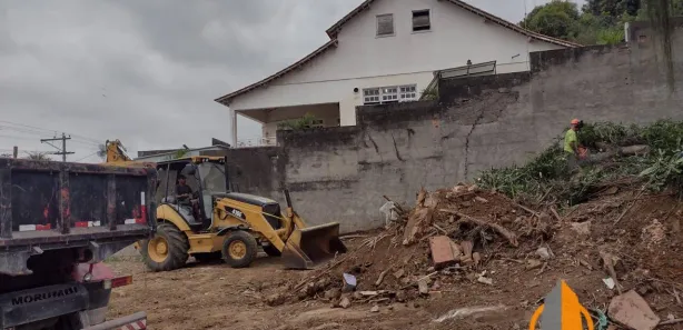 Terreno / Lote / Condomínio para alugar, 1519m² no Mutuá, São Gonçalo