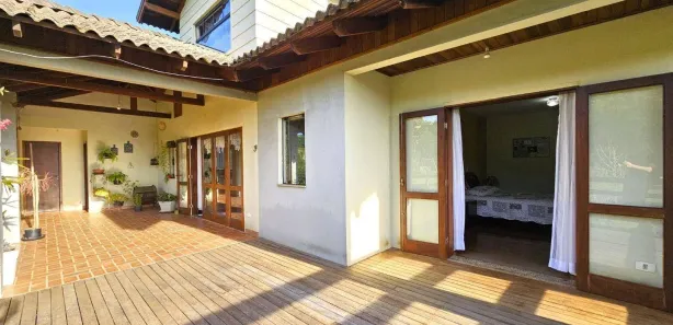 Fazenda / Sítio / Chácara com 4 Quartos à venda, 252m² no Rondinha, Campo Largo