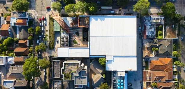 Casa Comercial para alugar, 600m² no Hugo Lange, Curitiba
