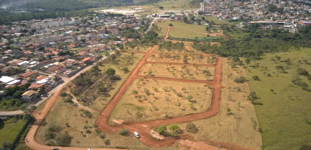 Terreno / Lote / Condomínio à venda, 372m² no Felipe Cláudio de Sales, Pedro Leopoldo