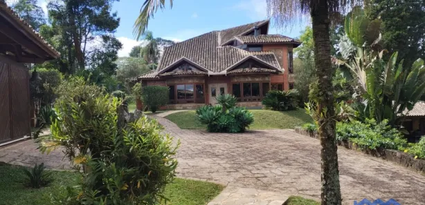 Fazenda / Sítio / Chácara com 4 Quartos à venda, 5500m² no Centro, Mairinque