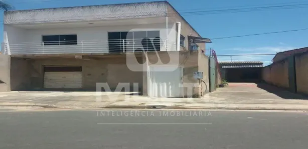 Loja / Salão / Ponto Comercial com 3 Quartos à venda, 200m² no Shopping Park, Uberlândia