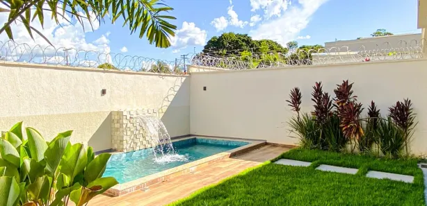 Casa com 4 Quartos à venda, 205m² no Das Indústrias, Senador Canedo