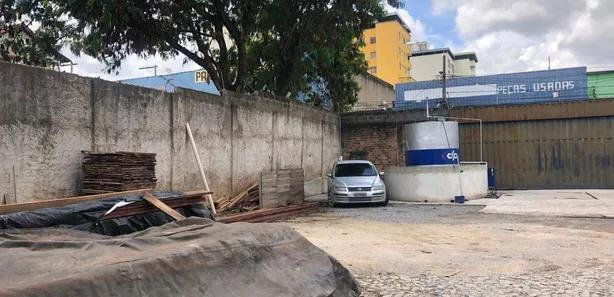 Galpão / Depósito / Armazém à venda, 450m² no Catalão, Divinópolis